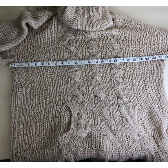 Cable Knit Crochet Sweater Hoodie Sz Medium Pullover Cabin Core Cozy Soft Pocket - Picture 7 of 11